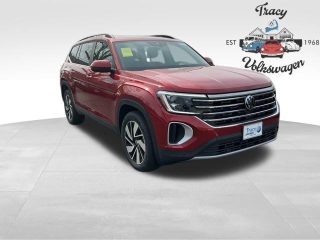 Photo of 2025 Aurora Red Metallic Volkswagen Atlas