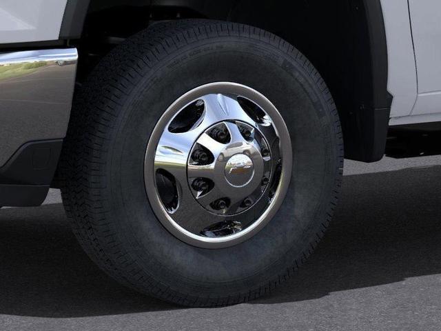 Photo of 2025 Summit White Chevrolet Silverado 3500