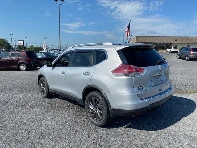 Photo of 2016 Brilliant Silver Nissan Rogue