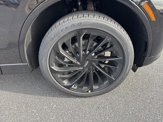 Photo of 2025 Infinite Black Metallic Clearcoat Lincoln Aviator