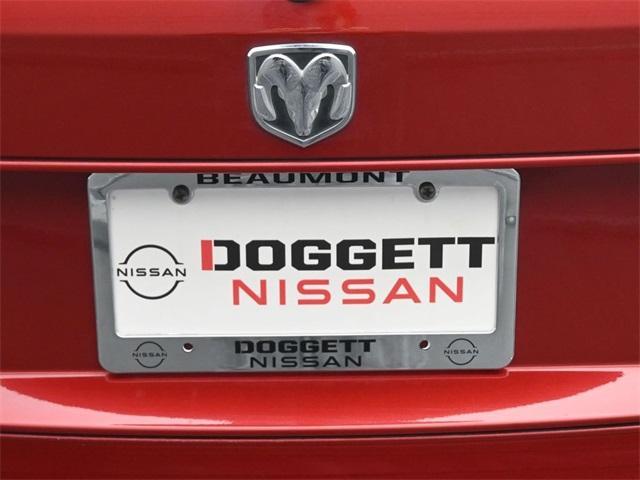 Photo of 2010 Inferno Red Crystal Pearlcoat Dodge Journey