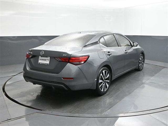 Photo of 2024 Gun Metallic Nissan Sentra