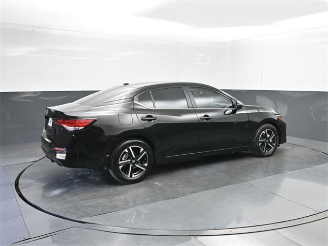 Photo of 2025 Black Nissan Sentra