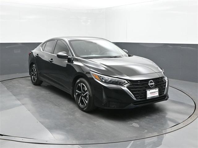 Photo of 2025 Black Nissan Sentra