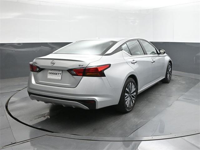 Photo of 2024 Brilliant Silver Metallic Nissan Altima