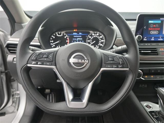 Photo of 2024 Brilliant Silver Metallic Nissan Altima