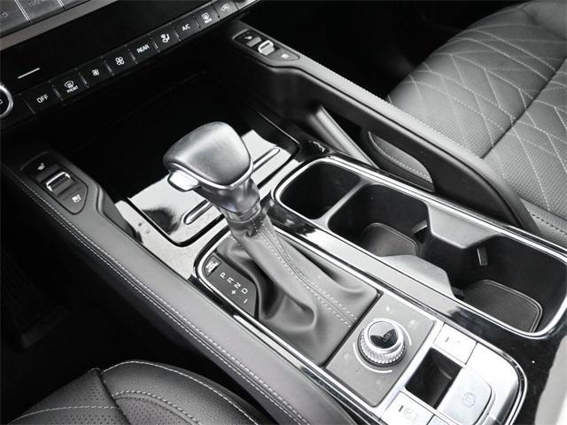Photo of 2024 Glacial White Pearl Kia Telluride