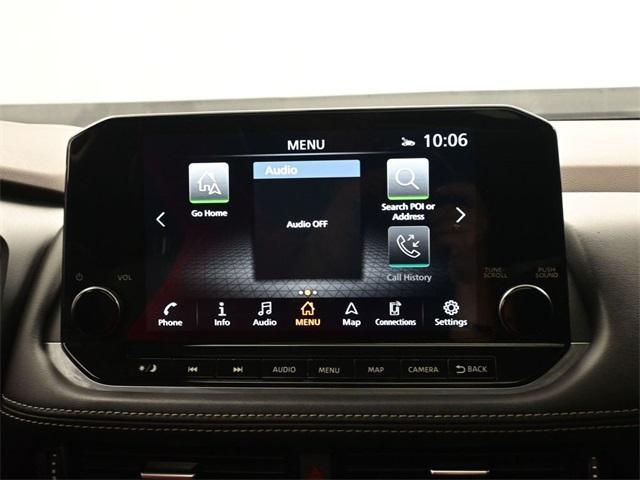 Photo of 2023 Champagne Silver Nissan Rogue
