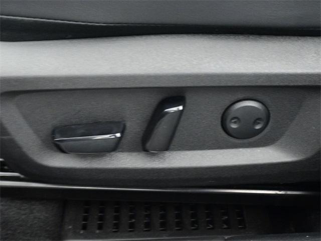 Photo of 2023 Champagne Silver Nissan Rogue