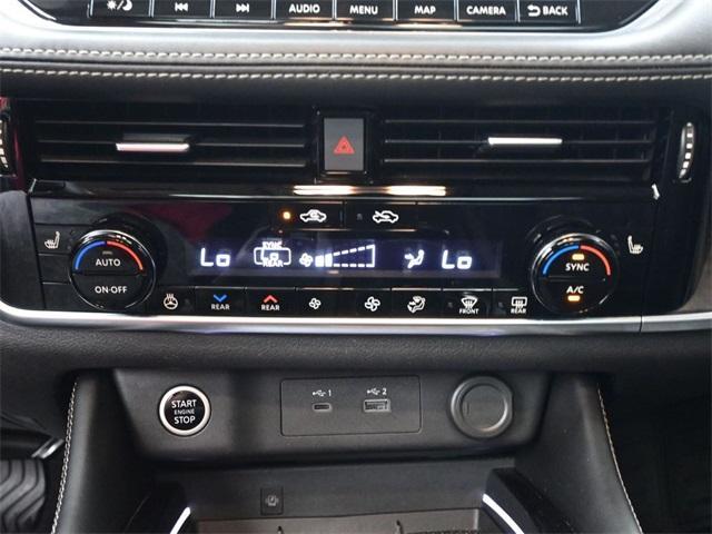 Photo of 2023 Champagne Silver Nissan Rogue