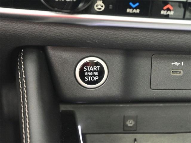 Photo of 2023 Champagne Silver Nissan Rogue
