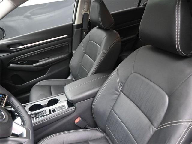 Photo of 2022 Brilliant Silver Metallic Nissan Altima