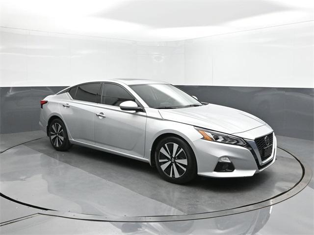 Photo of 2022 Brilliant Silver Metallic Nissan Altima
