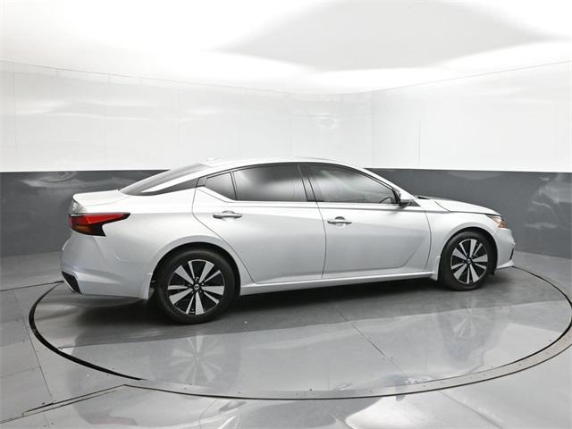 Photo of 2022 Brilliant Silver Metallic Nissan Altima