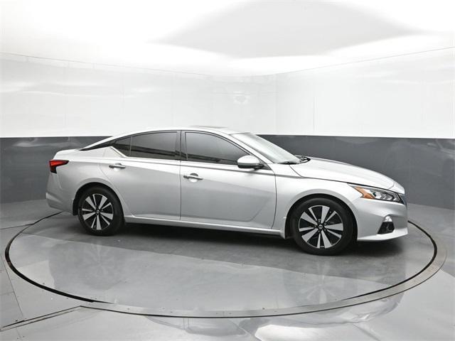 Photo of 2022 Brilliant Silver Metallic Nissan Altima