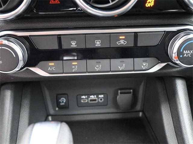 Photo of 2025 Cloud White Nissan Sentra