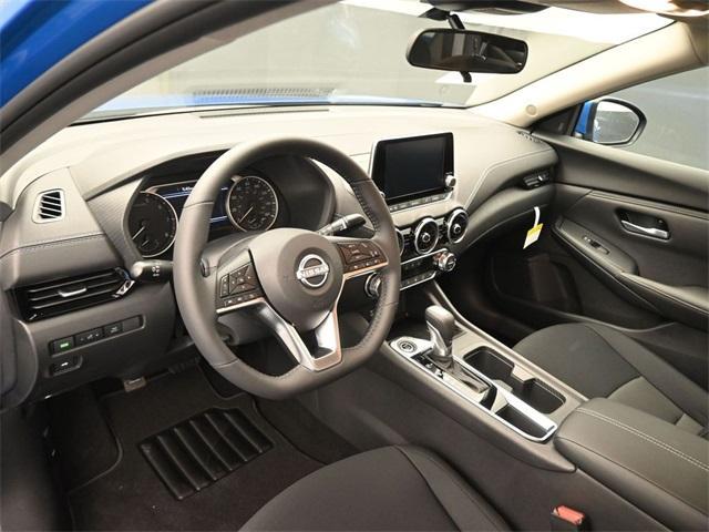 Photo of 2025 Electric Blue Metallic Nissan Sentra