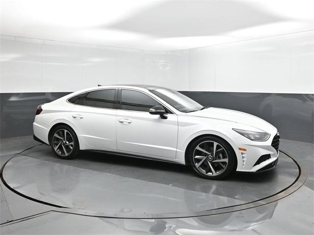 Photo of 2021 Quartz White Hyundai SONATA