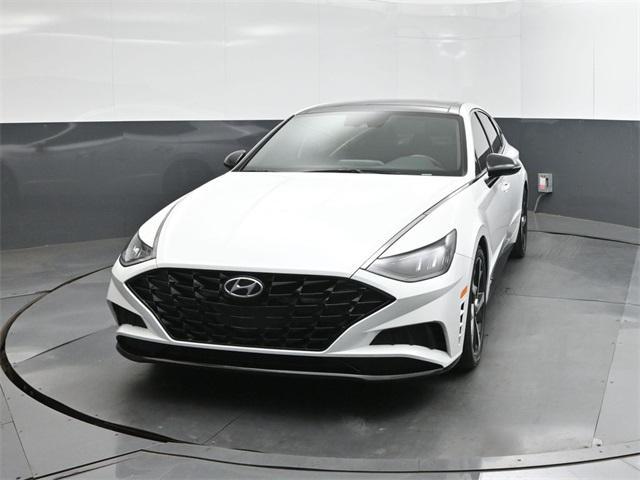 Photo of 2021 Quartz White Hyundai SONATA