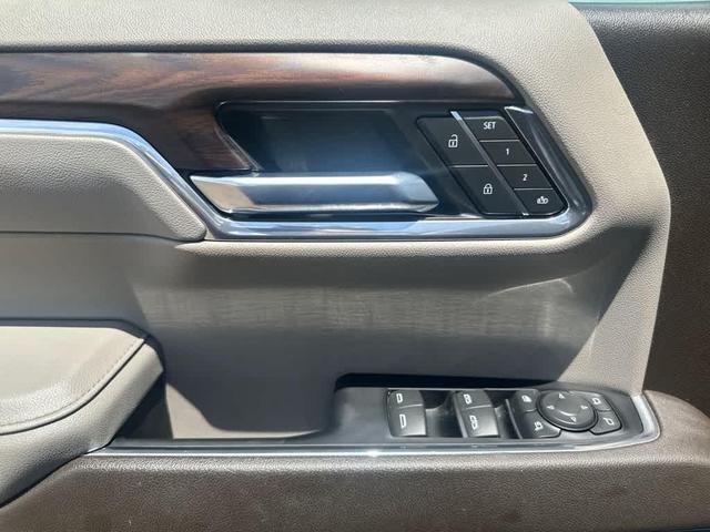 Photo of 2024 Summit White GMC Sierra 1500