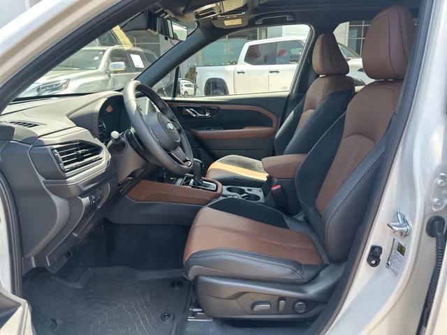 Photo of 2025 Crystal White Pearl Subaru Forester