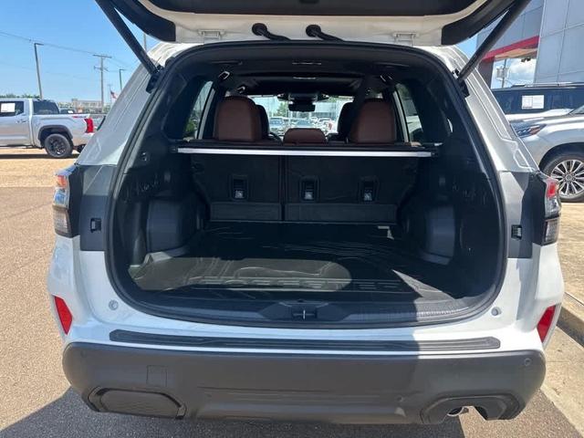Photo of 2025 Crystal White Pearl Subaru Forester