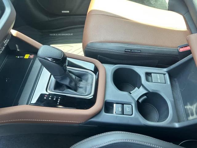 Photo of 2025 Crystal White Pearl Subaru Forester