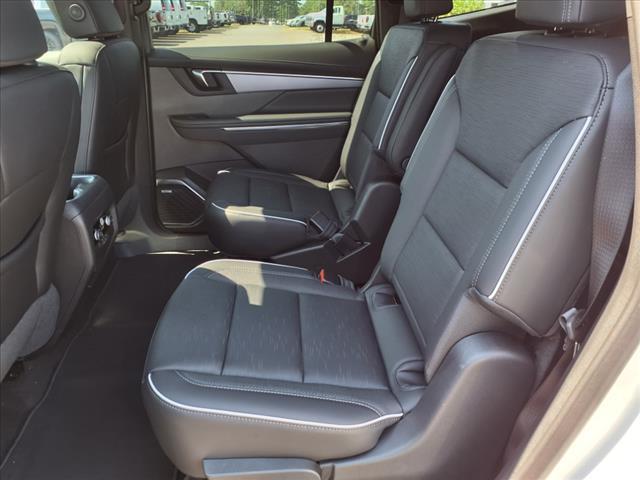 Photo of 2025 Summit White Buick Enclave