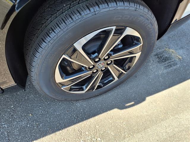 Photo of 2025 Summit White Buick Enclave