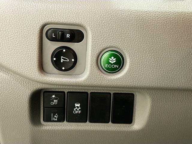Photo of 2021 Lunar Silver Metallic Honda Pilot