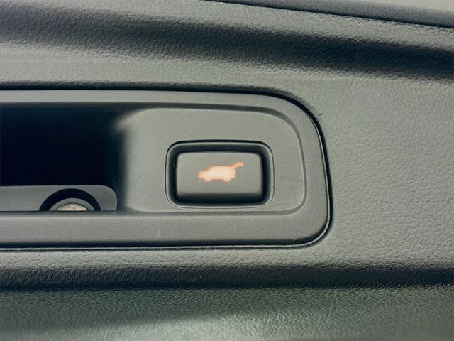 Photo of 2021 Lunar Silver Metallic Honda Pilot