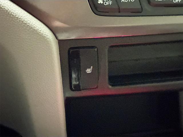 Photo of 2021 Lunar Silver Metallic Honda Pilot