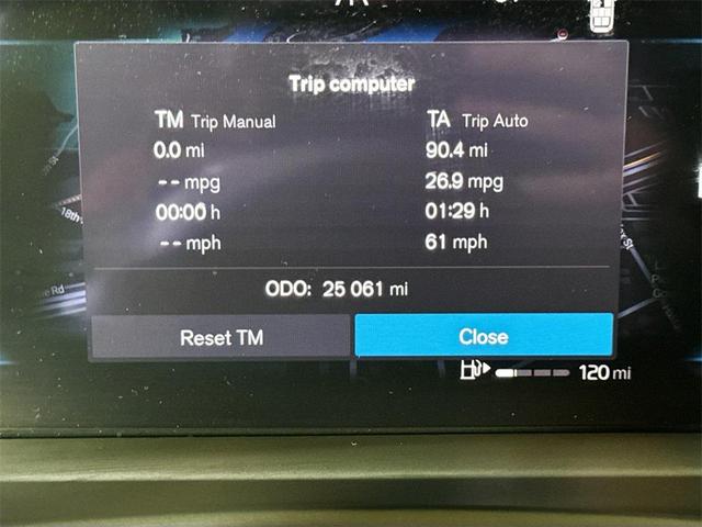 Photo of 2023 Crystal White Metallic Volvo XC90