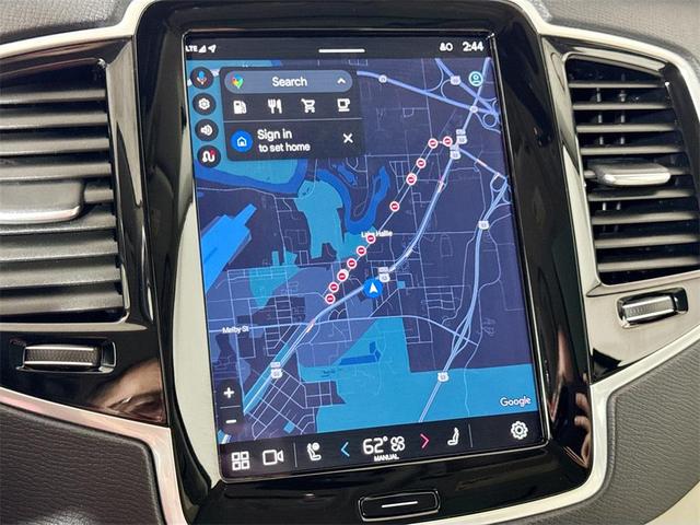 Photo of 2023 Crystal White Metallic Volvo XC90