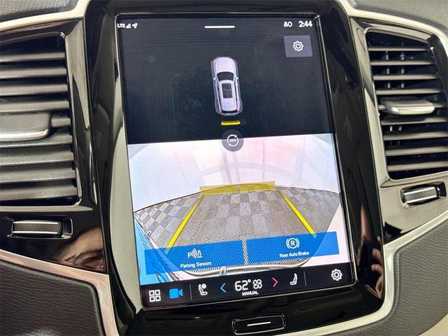 Photo of 2023 Crystal White Metallic Volvo XC90