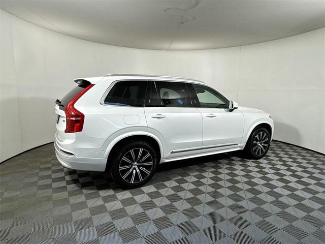 Photo of 2023 Crystal White Metallic Volvo XC90