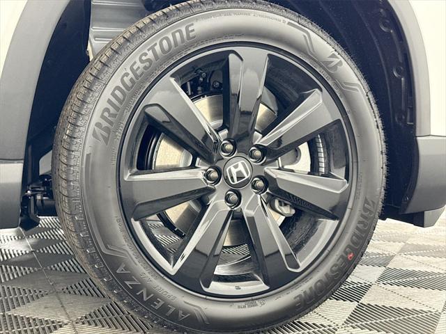 Photo of 2025 Platinum White Pearl Honda Pilot