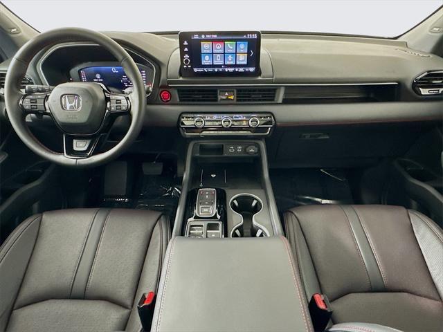 Photo of 2025 Platinum White Pearl Honda Pilot