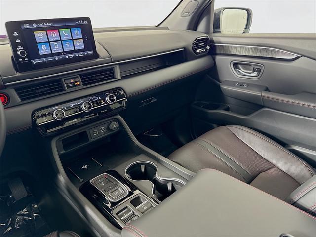 Photo of 2025 Platinum White Pearl Honda Pilot