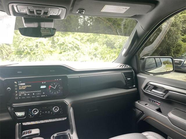 Photo of 2024 Summit White GMC Sierra 1500