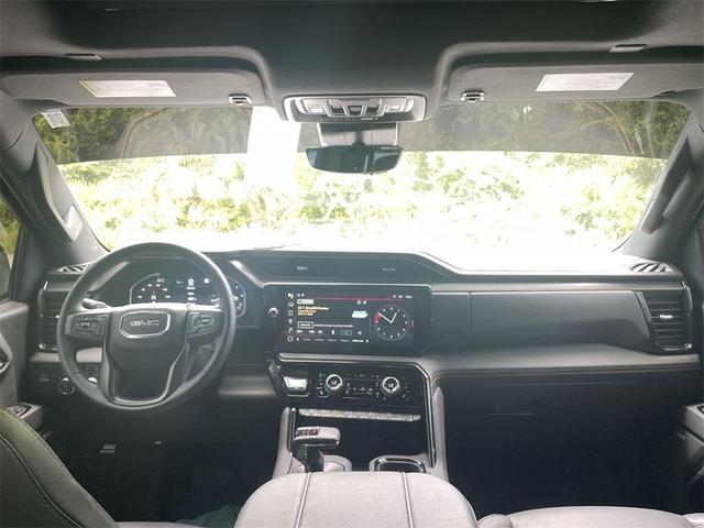 Photo of 2024 Summit White GMC Sierra 1500
