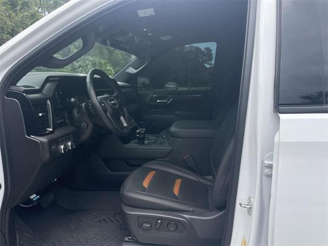 Photo of 2024 Summit White GMC Sierra 1500
