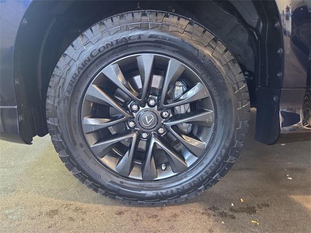 Photo of 2023 Mica Lexus GX 460