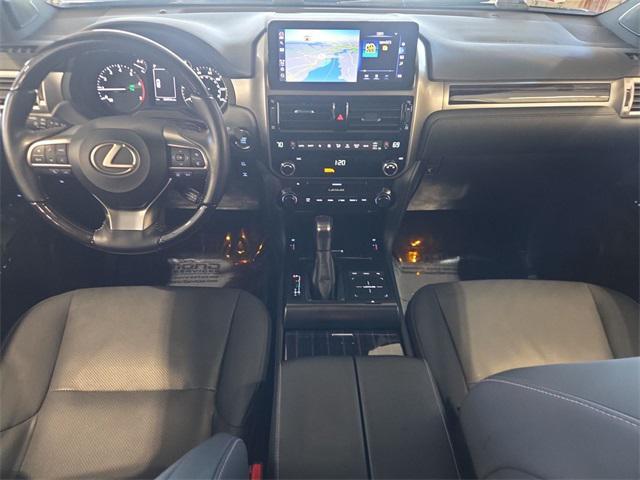 Photo of 2023 Mica Lexus GX 460
