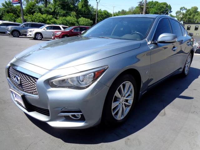Photo of 2015 Blue INFINITI Q50
