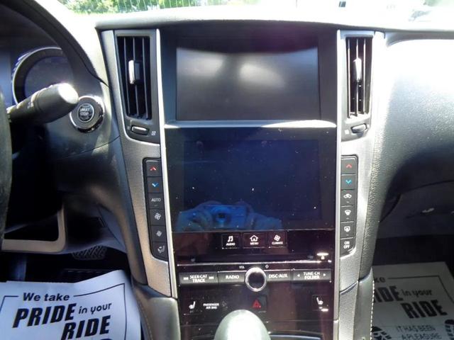 Photo of 2015 Blue INFINITI Q50