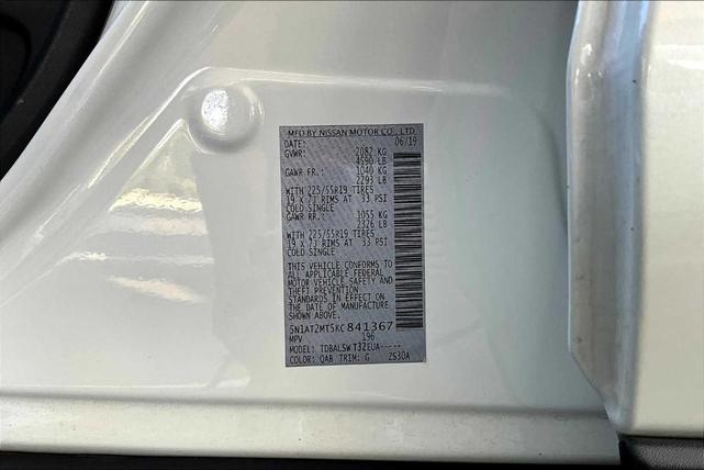 Photo of 2019 White Nissan Rogue