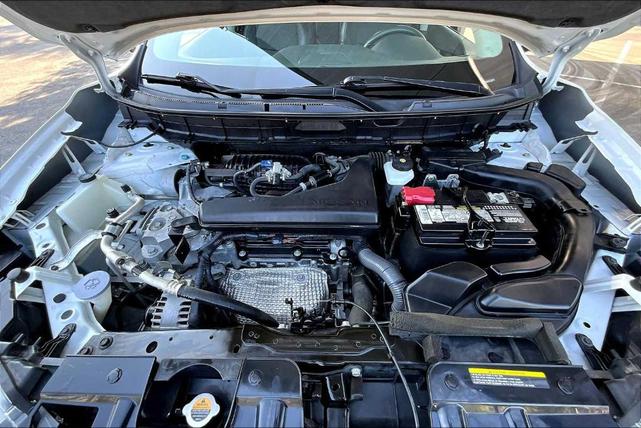 Photo of 2019 White Nissan Rogue