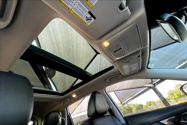 Photo of 2019 White Nissan Rogue