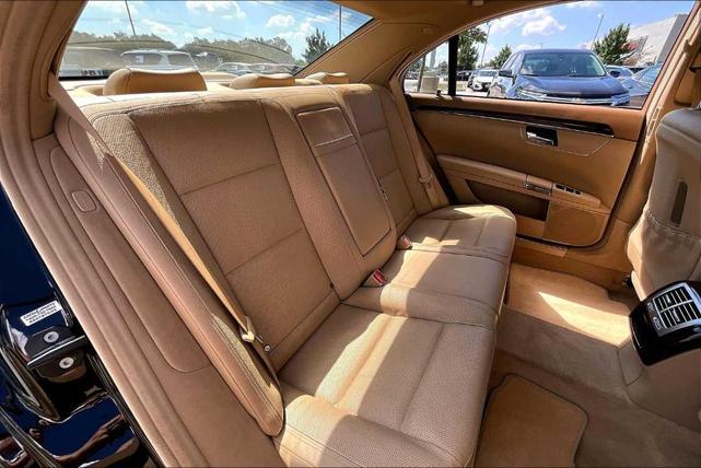 Photo of 2011 Black Mercedes-Benz S-Class